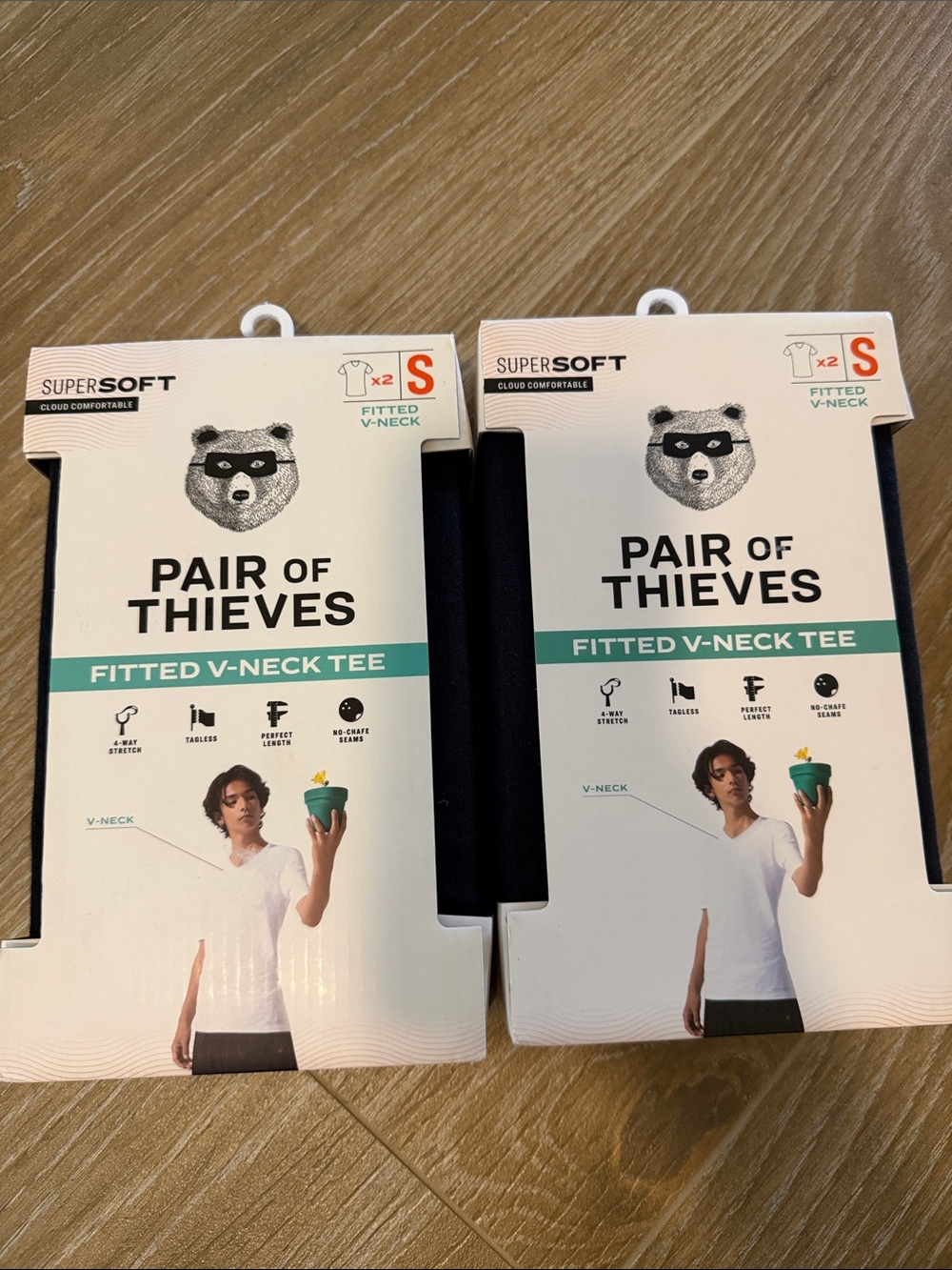 Pair of Thieves Men's Fitted V-Neck tee 2 pack- bundle of 2 size S 34”-36” Black